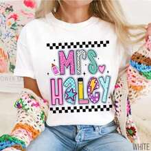 1 camia personalizada para maestros, camia de regreso a clases, camias personalizadas con el nombre del maestro, estilo preppy para el primer día de clases, camia para nuevo maestro, regalo para maestro, 100% algodón, tallas S-2XL, transpirable y cómoda. - Blanco - Ver 2