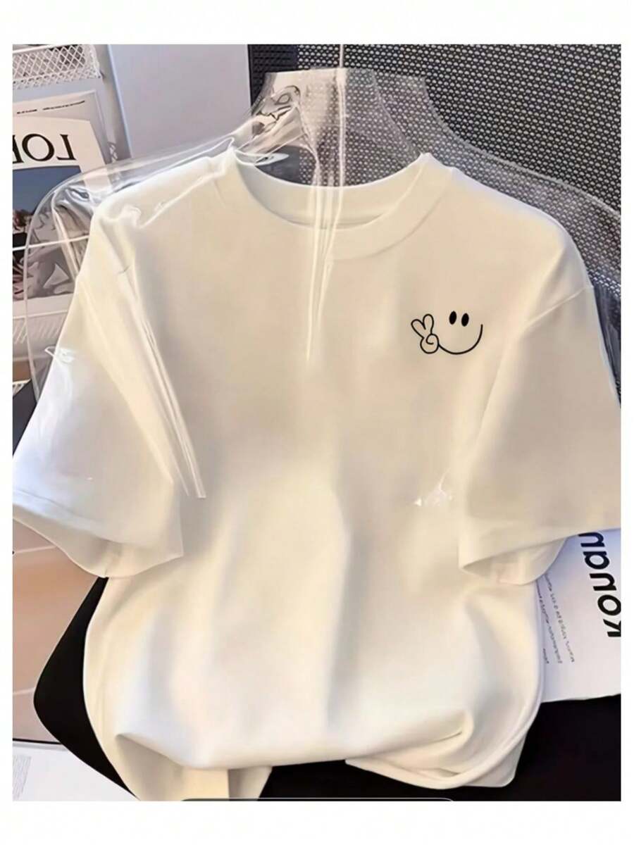 Men's Casual T-Shirt With Small Smile Print - Comfortable Short Sleeve Summer Shirt, Lightweight Polyester Fabric, Crew Neck, Machine Washable, Everyday Wear T-Shirt | Modern Casual Style | Soft Texture - 白色 - 查看 1