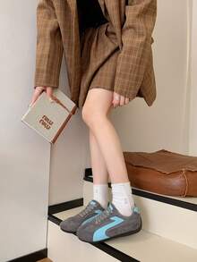 新款加大码 36-41 女式休闲运动时尚轻便学生跑步鞋 - 灰色 - 查看 6