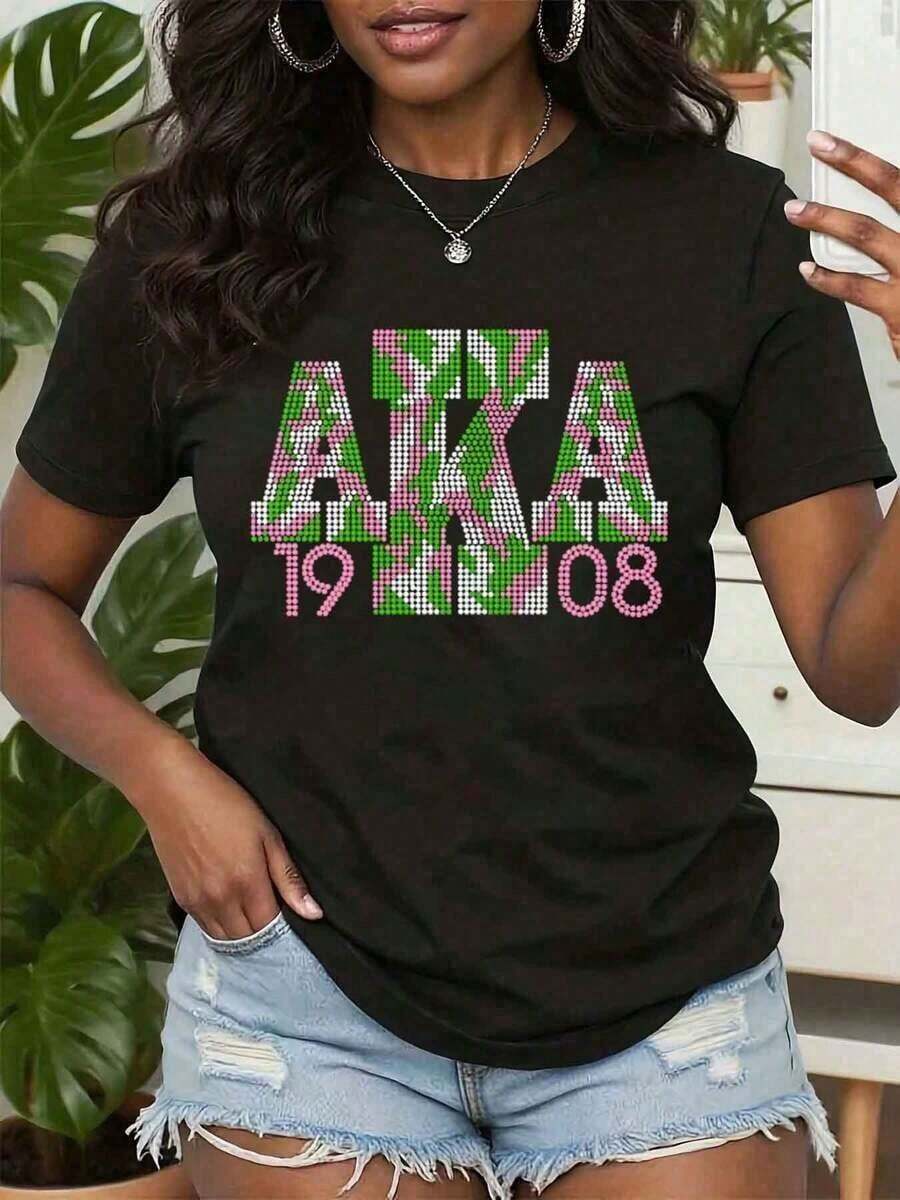 Camiseta TopsWomen Aka 1908 con estampado de camuflaje, cuello redondo, ropa casual, regalo para miembro de la hermandad Aka, 220gY2Y-Atuendos de primavera para mujer casual. |   Diseño exquisito |   Suelto y cómodo |   Fácil de combinar | - Negro - Ver 1