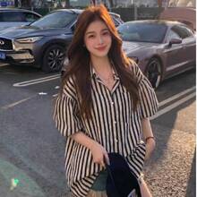 女款條紋半泡泡袖鈕扣領上衣，適合通勤、辦公室與街頭穿搭 - 杏色 - 查看 2
