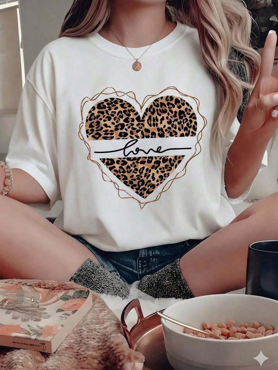 Camiseta Casual de Manga Corta con Cuello Redondo para Mujer, con Estampado de Corazón de Leopardo, Corte Regular, Top de Poliéster - Blanco - Ver 1