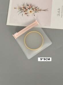 1個透明PVC便攜式收納袋，A-Z字母毛巾刺繡圖案，大容量化妝品收納盒/袋，防水拉鍊設計，多功能化妝包、美容包，適合存放口紅、化妝刷、護膚品、手機、硬幣及各種小物品，居家與度假理想之選，旅行必備，適合假期旅行與返校 - 彩色 - 查看 31