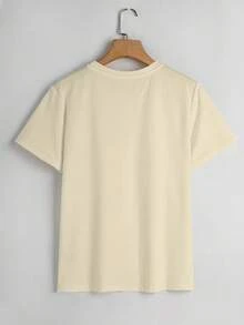 Women's Short-Sleeved Crew Neck T-Shirt, 100% Machine Washable And Easy To Care For, With A Casual Design Featuring Adorable Lettering And A Banner Print With The Phrase "Happy Earth Day". New Summer 2026 T-Shirt For Everyday Wear And Travel. - 杏色 - 查看 2