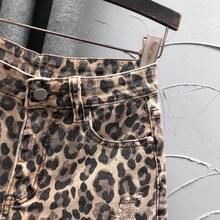 Women's Casual Leopard Print Denim Shorts With Ripped Details Medium Stretch Short - 豹紋色 - 查看 2