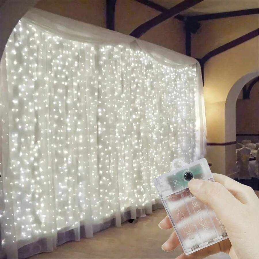 100/200/300/600颗LED窗帘灯，8种星光闪烁模式，适用于婚礼背景、家庭卧室、花园、窗户、舞台、墙壁、生日派对、情人节、万圣节、圣诞节装饰等场合，电池供电，可作仙女灯串使用。