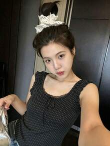 Áo hai dây cổ tròn chấm bi đen ôm dáng kiểu Hàn Quốc, phong cách thường ngày. - màu đen - Xem 5