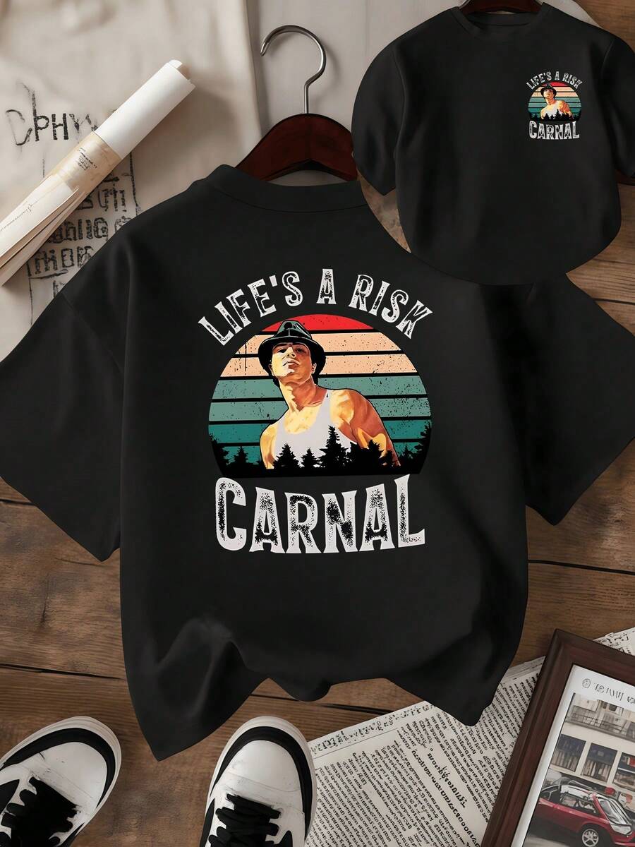 Atardecer con tonos cálidos detrás de siluetas de árboles simboliza la aventura y el riesgo de vivir intensamente camiseta de mujer con impresión doble que refleja actitud valiente y espíritu libre - Negro - Ver 1