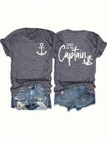 Camiseta de talla grande con estampado de ancla y letras, top casual de manga corta para primavera y verano, ropa de talla grande para mujer. - Gris Oscuro - Ver 1