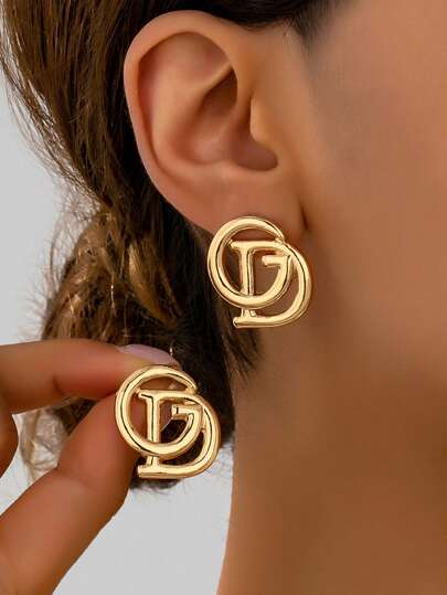 1 Pair Minimalist Vintage Letter Stud Earrings, French Luxury Gold Tone Elegant Earrings For Women, Suitable For Daily Commute, Work, Casual, Dating, Party, Holiday And Gift Giving