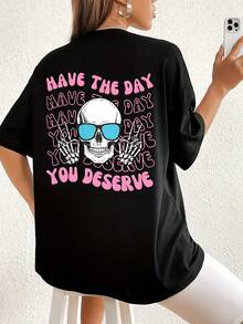 Camiseta Casual de Manga Corta con Cuello Redondo y Estampado Gráfico para Mujer - Diseño Atrevido "BAD THO YOU DESERVE" con Calaveras y Auriculares, Negra con Letras Rosadas, Ligera para Verano y Primavera, Lavable a Máquina, Camiseta con Calaveras, Ropa Casual, Camiseta de Corte Relajado, Camiseta Cómoda, Tela Resistente, Camiseta Y2k - Blanco - Ver 2