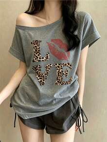 女款時尚露肩豹紋 LOVE 與嘴唇圖案 T-shirt，短袖聚酯纖維高彈性休閒上衣，適合秋季穿著 - 灰色 - 查看 10