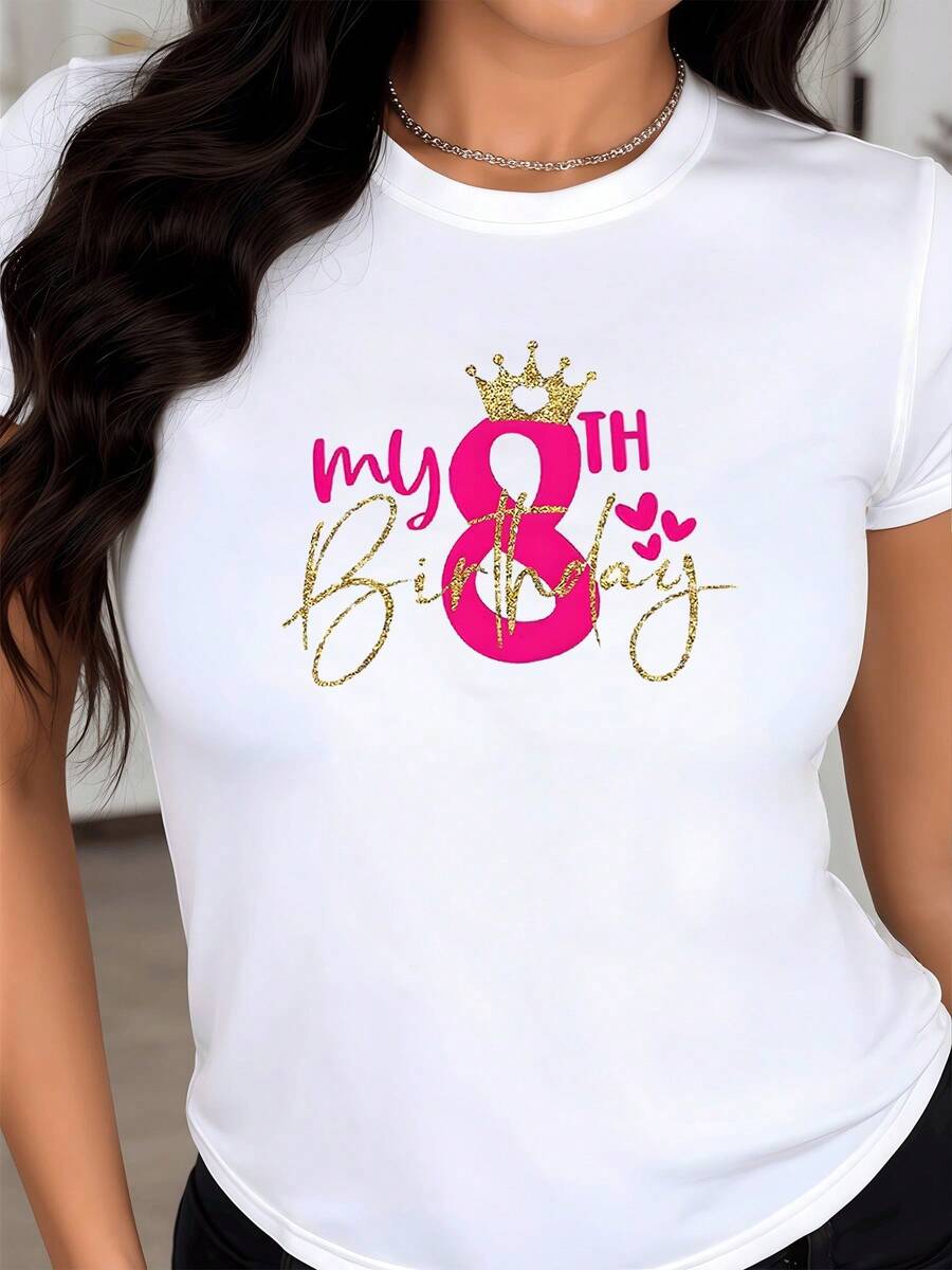 Text That Joyfully Celebrates The Number Eight Adorned With A Golden Crown And Pink Hearts Symbolizing A Special Day Full Of Affection, Positive Energy And Elegance. Comfortable Casual Women's T-Shirt For Festive Occasions. - 白色 - 查看 1
