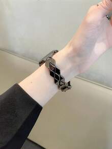 1件女款新款星光金屬手鍊，相容於 錶帶 44mm、40mm、45mm、41mm、42mm、46mm、38mm、Ultra 2、49mm，時尚極簡女款錶帶，適用於 Series 11、10、9、8、7、SE、6、5、4、3、2、1，時尚錶帶，智慧手錶錶帶 - 黑色 - 查看 4
