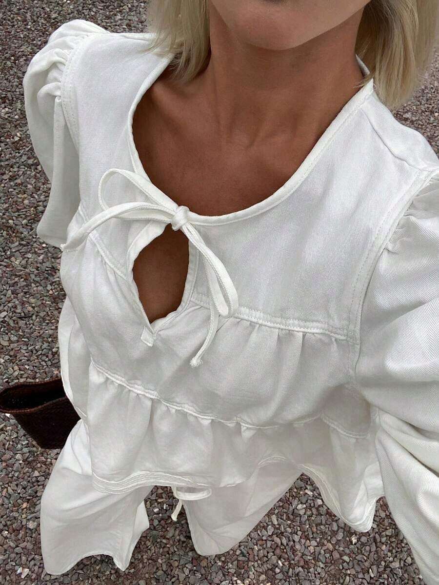 Blusa de mezclilla con cuello de corbata, mangas abullonadas y volante, y pantalón vaquero de pierna ancha - Blanco - Ver 1