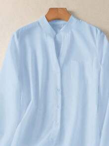 Camisa de mujer de unicolor con cuello en V y botones - Blusa casual y elegante de manga larga con detalle de bolsillo, adecuada para vacaciones, viajes y uso diario, artículo esencial para primavera, verano, otoño e invierno - Celeste - Ver 6