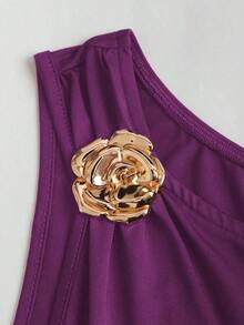 Conjunto de top de tirantes y minifalda plisada y con decoración de flores metálicas para mujer, ideal para el verano - Morado - Ver 5