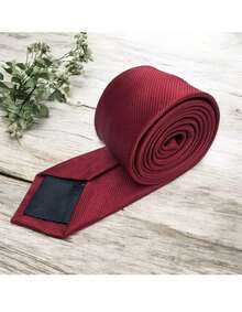 Men's Striped Tie In A Solid Color With A Quality Texture, Essential For Weddings, Business, And Formal Occasions. - Burdeos - Ver 4