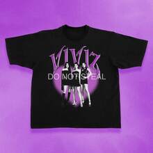 Camisa y Camiseta Casual Elegante para Mujer - 1 UnidadCamisetas, giras de conciertos de KpopCamisetas Casuales para Mujer: Una colección que incluye camisetas casuales, tops y camisetas ideales para el uso diario.Confeccionadas con tejidos ligeros y transpirables, estas prendas presentan una estética de inspiración vintage, lo que las convierte en una excelente opción tanto para la vida universitaria como para conjuntos cotidianos.Los diseños son encantadores y bonitos, con un corte cómodo y favorecedor.Gracias a su estilo clásico, tejidos suaves al tacto y sensación agradable para la piel, estas prendas poseen un distintivo aire de inspiración mexicana. - Negro - Ver 6