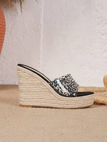 Sandal đế xuồng bánh mì nữ mùa hè mới, phong cách casual thoải mái, thoáng khí, dây thừng rơm, trong suốt, họa tiết da báo, mũi tròn - màu đen - Xem 4