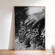 1pc Multi-Size Frameless Canvas Print, Fashion Leopard Print Wall Art, Cheetah Poster, Black And White Art Print, Vintage Photo For Girls' Dorm Decor, 90s Aesthetic, Fun Creative Canvas Wall Art For Home - A - View 4