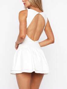 Women Boat Neck Ruffle Hem Layered Mini Dress Solid Slim Fit Sleeveless Backless Tiered A-Line Short Dress - 白色 - 查看 2