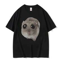 Camiseta divertida de hámster triste con ojos grandes y ratón lindo. Moda femenina Kawaii. Camiseta de algodón suave de 220 g para hombres y mujeres, confeccionada con tela premium duradera y agradable al tacto, ideal para todo tipo de cuerpo y para uso diario. Camisetas casuales transpirables y ligeras, conjuntos elegantes para otoño, perfectas para el día a día, actividades al aire libre, viajes, vacaciones y fiestas temáticas durante todo el año. - Negro - Ver 1
