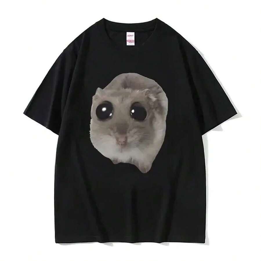 Camiseta divertida de hámster triste con ojos grandes y ratón lindo. Moda femenina Kawaii. Camiseta de algodón suave de 220 g para hombres y mujeres, confeccionada con tela premium duradera y agradable al tacto, ideal para todo tipo de cuerpo y para uso diario. Camisetas casuales transpirables y ligeras, conjuntos elegantes para otoño, perfectas para el día a día, actividades al aire libre, viajes, vacaciones y fiestas temáticas durante todo el año. - Negro - Ver 1