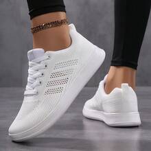 Giày thể thao nữ casual màu trắng form rộng 2026, thoáng khí thoải mái nhẹ nhàng, phù hợp đi bộ ngoài trời và đi làm, thiết kế siêu rộng vừa mọi kiểu chân, giày mùa hè - trắng - Xem 6