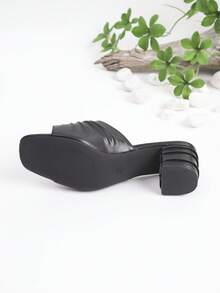 夏季新款女款方頭百褶軟皮高跟涼鞋,粗跟舒適百搭綁帶一腳蹬穆勒鞋,華麗女士露背拖鞋,適合通勤與約會 - 黑色 - 查看 4