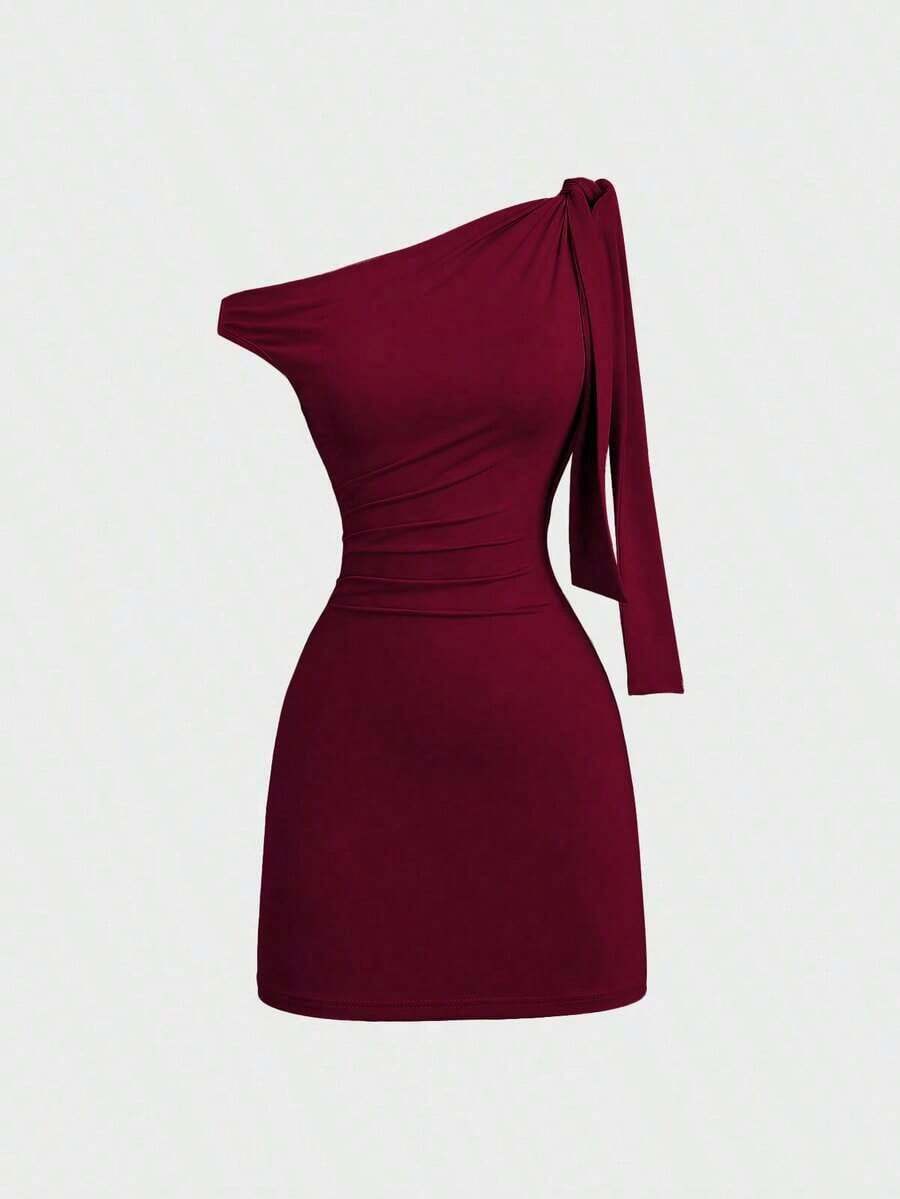Sweetro Vestido ajustado sexy con volantes en el hombro oblicuo, que ciñe la cintura, estilo francés chic, minifalda ajustado - Rojo - Ver 1