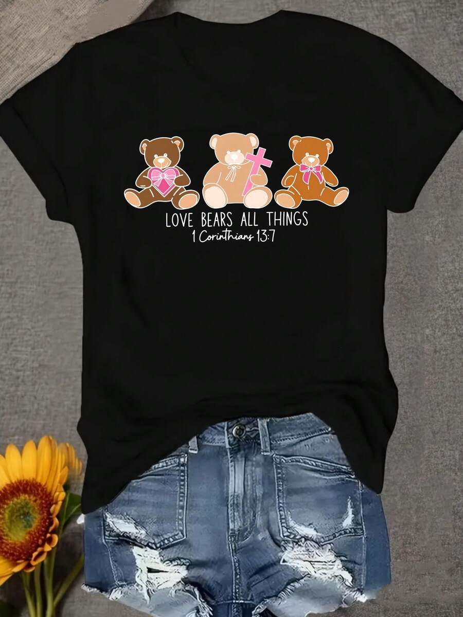 Edición limitada de algodón ligero y transpirable. Esta camiseta para mujer presenta un diseño de cuello redondo, está estampada con un patrón de oso de peluche e incluye la frase Carrying Love (1 Corintios 13:). Está diseñpara el uso diario casual y está confeccionada con un tejido suave y cómodo. Algodón ligero - Negro - Ver 1