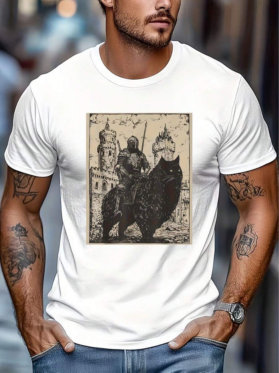 Esta camiseta de manga corta de verano presenta un estampado de estilo vintage que muestra a un caballero montado en un gato, adecuada tanto para hombres como para mujeres. El moderno fondo negro con textura desgastada y un motivo de fantasía está lleno de personalidad, diversión y un toque de . El corte holgado es cómodo y versátil, se puede lavar a máquina y es un regalo romántico para quienes aman la cultura de la fantasía o los atuendos únicos. - Blanco - Ver 1