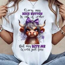 Nueva camiseta de manga corta 2026"Sassy Highland Cow With Witty 'Nice Button Out Of Order' Slogan" Women's T-Shirt, Featuring A Grumpy Highland Cow With Purple Plaid Bow & Funny Phrases, Vibrant Fade-Resistant Print With Crisp Details, Playful Stylish Casual Top, Eye-Catching Design To Show Your Bold, Fun Personality, Ideal For Daily Casual Wear,Camiseta con estampado de anime japonés, regalo de San Valentín, estampado estilo K, estampado de cantante masculino joven, camiseta gráfica para mujer,Camiseta de moda para hombre - Blanco - Ver 7