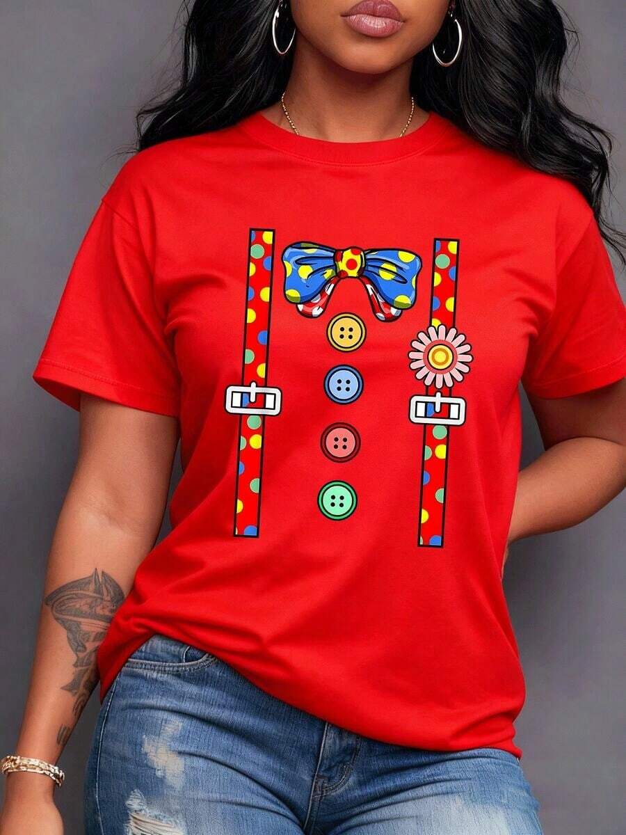 Bright Blue Bow Tie With Yellow And Red Polka Dots, Multicolored Buttons In A Row, Festive Polka Dot Suspenders, And A Pink Flower On The Side For A Fun And Whimsical Look. Women's T-Shirt, 100% Cotton, Maija Women's Curvy. - 紅色 - 查看 1