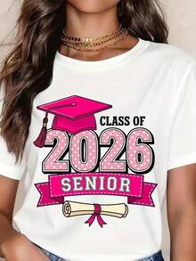 Camiseta de Graduación Rosa para Graduados de 2026, Sublimación de Gorro de Graduación con Lunares, Diseño de Camiseta de Graduación Femenina Clase de 2026, Regalo para Camiseta de Graduación - Blanco - Ver 1