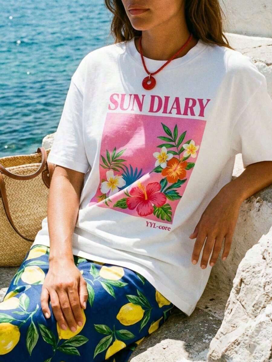 Camiseta de mujer estilo Y2K con hombros caídos, SUN DIARY, estampado floral tropical con letras, manga corta, estilo retro de los 90, informal, holgada, con estampado de flores hawaianas en bloques de color, ropa estética E-Girl, atuendo moderno estilo Y2K, tops casuales de verano para salir, perfecta para uso diario, regreso a clases, citas, vacaciones en la playa, viajes, festivales de música, raves, fiestas, estilo urbano, discotecas, trayectos diarios, esencial para el verano de las chicas modernas, camiseta casual apta para tallas grandes, ropa de moda para mujer. - Blanco - Ver 1