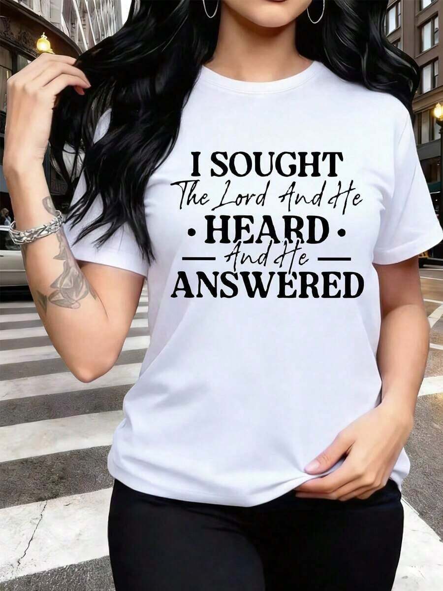 Soft 100% Cotton T-Shirt. New Women's Short-Sleeved Crew Neck T-Shirt, Perfect For Spring And Summer, With A Stylish Letter Print. Beautiful And Graceful, Comfortable And Relaxed, Loose And Elegant. Breathable Cotton T-Shirt That Goes With Everything. - 白色 - 查看 1
