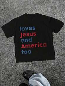 1 pieza Camiseta con estampado "God Christian 4th Of July Loves Jesus And America Too" para verano, camiseta de manga corta suave para mujer, camiseta elegante y cómoda para mujer, camisetas con estampados gráficos, 180g 100% algodón, todos los diseños están impresos. Unisexo. - Negro - Ver 7