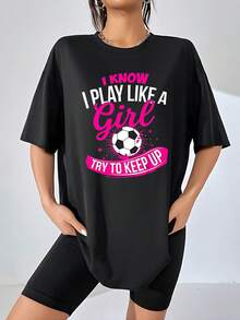 Gráfico motivador con balón de fútbol y texto que celebra la fuerza y confianza femenina animando a todas a seguir el ritmo con orgullo camiseta de mujer 100% algodón cómoda para deporte y uso casual - Negro - Ver 1