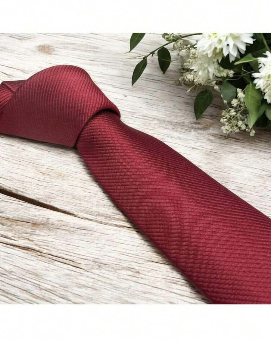 Men's Striped Tie In A Solid Color With A Quality Texture, Essential For Weddings, Business, And Formal Occasions. - Burdeos - Ver 1