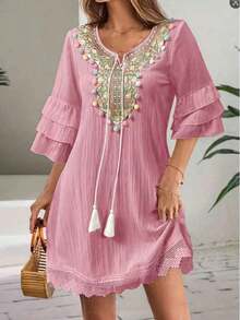 Vestido de mujer con cuello en V bordado con detalles de flecos coloridos, mangas 3/4 con volantes, decoración con flecos, vestido de playa elegante para vacaciones de verano - Rosa coral - Ver 3