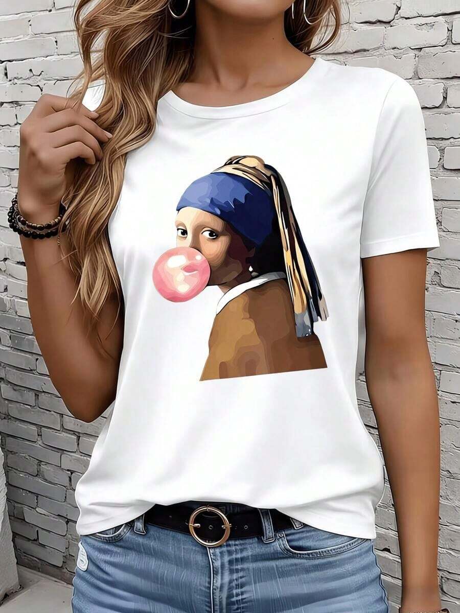 Women's Short-Sleeved T-Shirts In Black And White Are Suitable For Everyday Wear, Lounging At Home, And Outdoor Activities. This T-Shirt Features A Pop Culture Art Design Of A Woman With A Pearl Earring Blowing Bubble Gum, A Round Neck, And A Casual, White Design. It's Ideal As A Gift For Parties Or Holidays. - 白色 - 查看 1