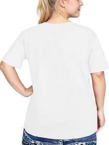 VivaGlam-Plus-Size Women'S Gray T-Shirt, Featuring A Brown Dachshund Pattern And The Words "With Dachshunds, Life Is Better," Casual Crew Neck Shirt, Paired With Ripped Denim Shorts And A Brown Clutch Bag - 白色 - 查看 2
