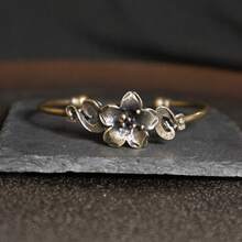 1pc Vintage Zen-Style Lotus Flower Embossed Copper Bangle Bracelet, Handmade Distressed Open Cuff Bracelet, Elegant Daily Accessory Gift For Girlfriend/Mother-In-Law - Brown - View 8