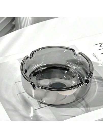1 pieza Cenicero de cristal, sencillo y elegante, de moda, adecuado para uso doméstico. Forma redonda. Adecuado para hoteles, oficinas y salas de estar.