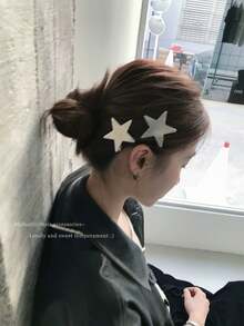 2/4pcs Korean Metal Star Hair Clips, Bangs/Side Clip, Sweet Y2K Hair Accessories,Hair Barrettes - Multicolor - View 3