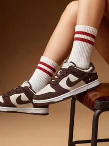 女士 Dunk Low 棕色经典百搭复古低帮运动鞋 - 白棕色 - 查看 7