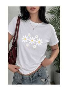 Soft, 100% Cotton Women's Short-Sleeved T-Shirt With A White Daisy Print. A Fresh, Minimalist, And Youthful Floral Design. This Breathable Cotton T-Shirt Goes With Everything-It's Great! - 白色 - 查看 1