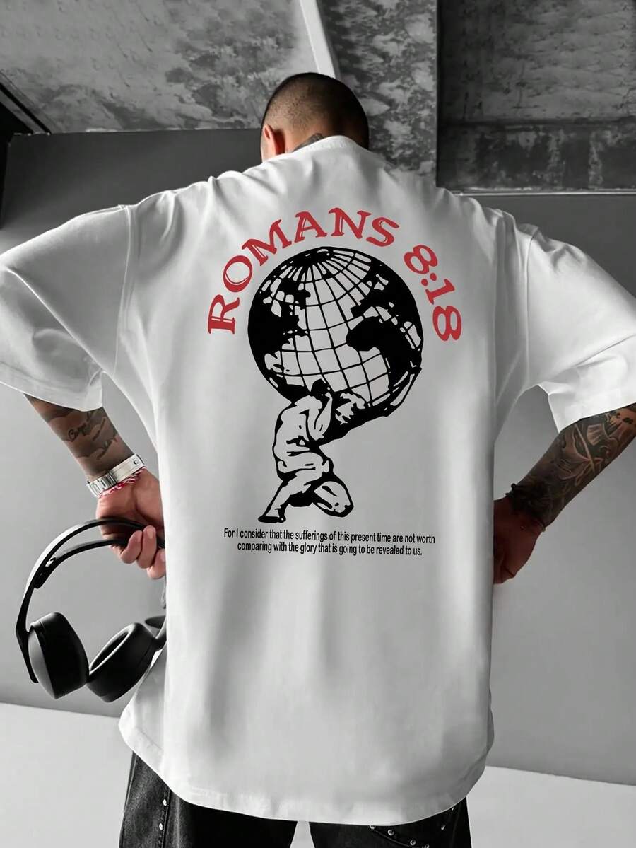 Camiseta de fe cristiana para hombre con diseño de versículo bíblico romano 6:8 y patrón de la tierra - Morado claro, estilo urbano holgado, manga corta, ropa casual transpirable y cómoda, ropa de verano de talla grande, diseño religioso audaz, lavable a máquina para uso diario, talla grande. - Blanco - Ver 1